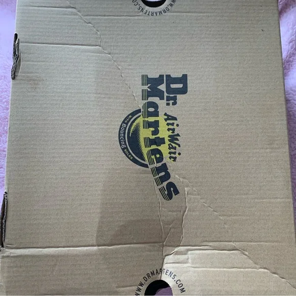 Womens Dr. Martens Devon Hearts Quad Boot - Black SIZE 8 - Picture 6 of 6